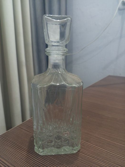 Продам графины объем 0.5