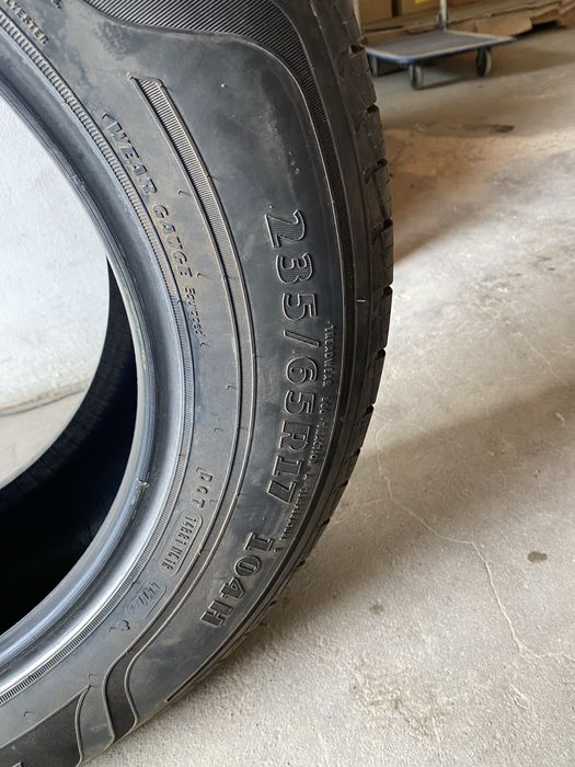 Автомобилна гума за лек автомобил