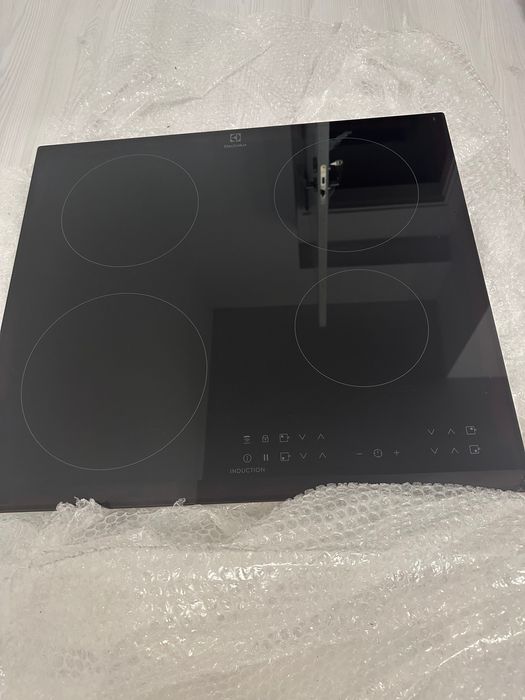 Plita incorporabila Electrolux LIR60430, Inductie, 4 zone de gatit