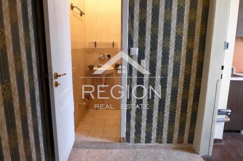 Дава се под наем Двустаен апартамент в Варна, ЖП Гара - 45 кв.м за 350 € - Снимка #6