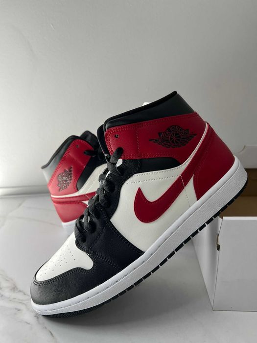 Adidasi Nike Air Jordan 1 Mid Negru-Rosu-Alb 44.5 ORIGINAL