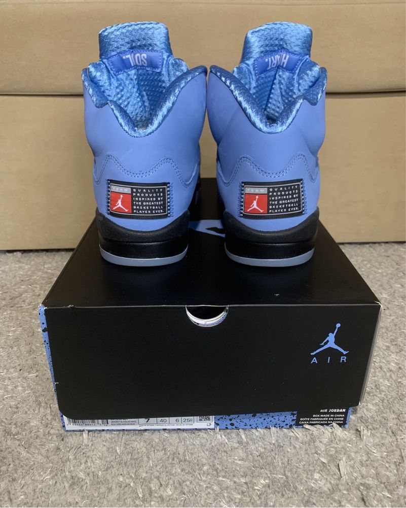 Jordan retro 5 Unc