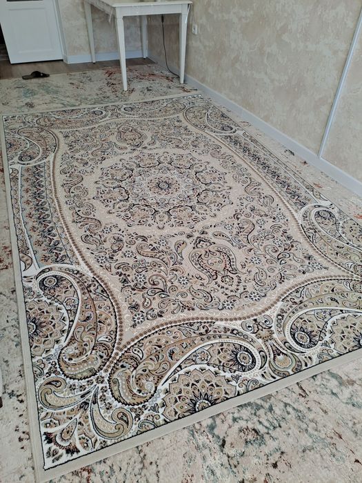 Ковры б/у 15 000 тг .шт.