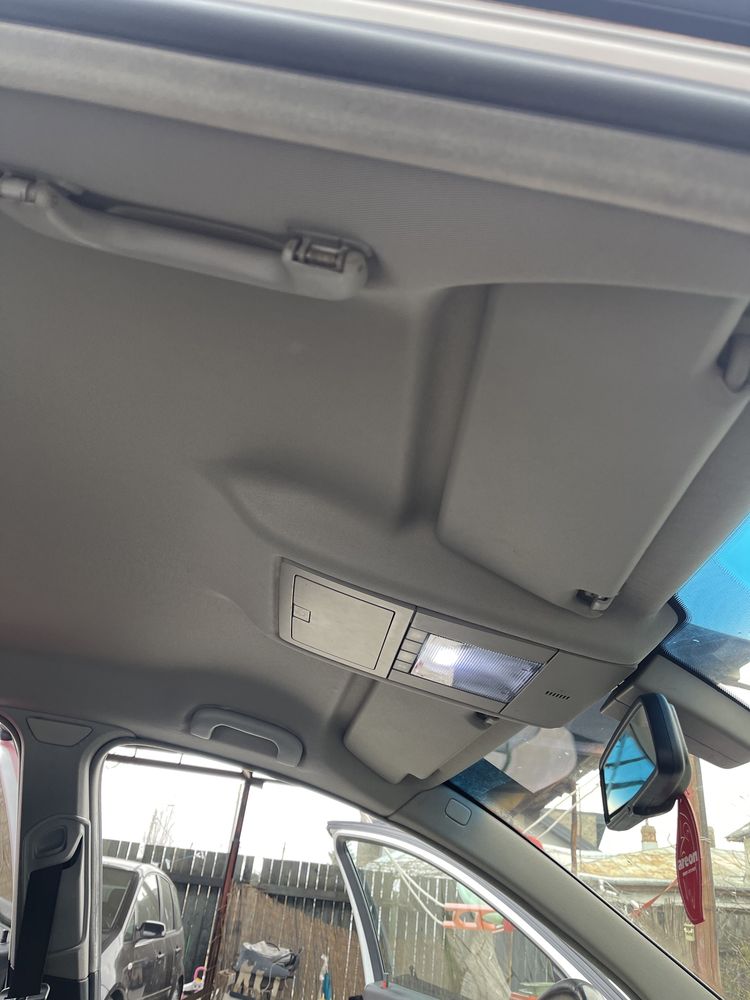 Retapitare si Reconditionare plafon auto / fete de usi