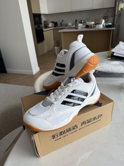 Кроссовки оригинальные Voit