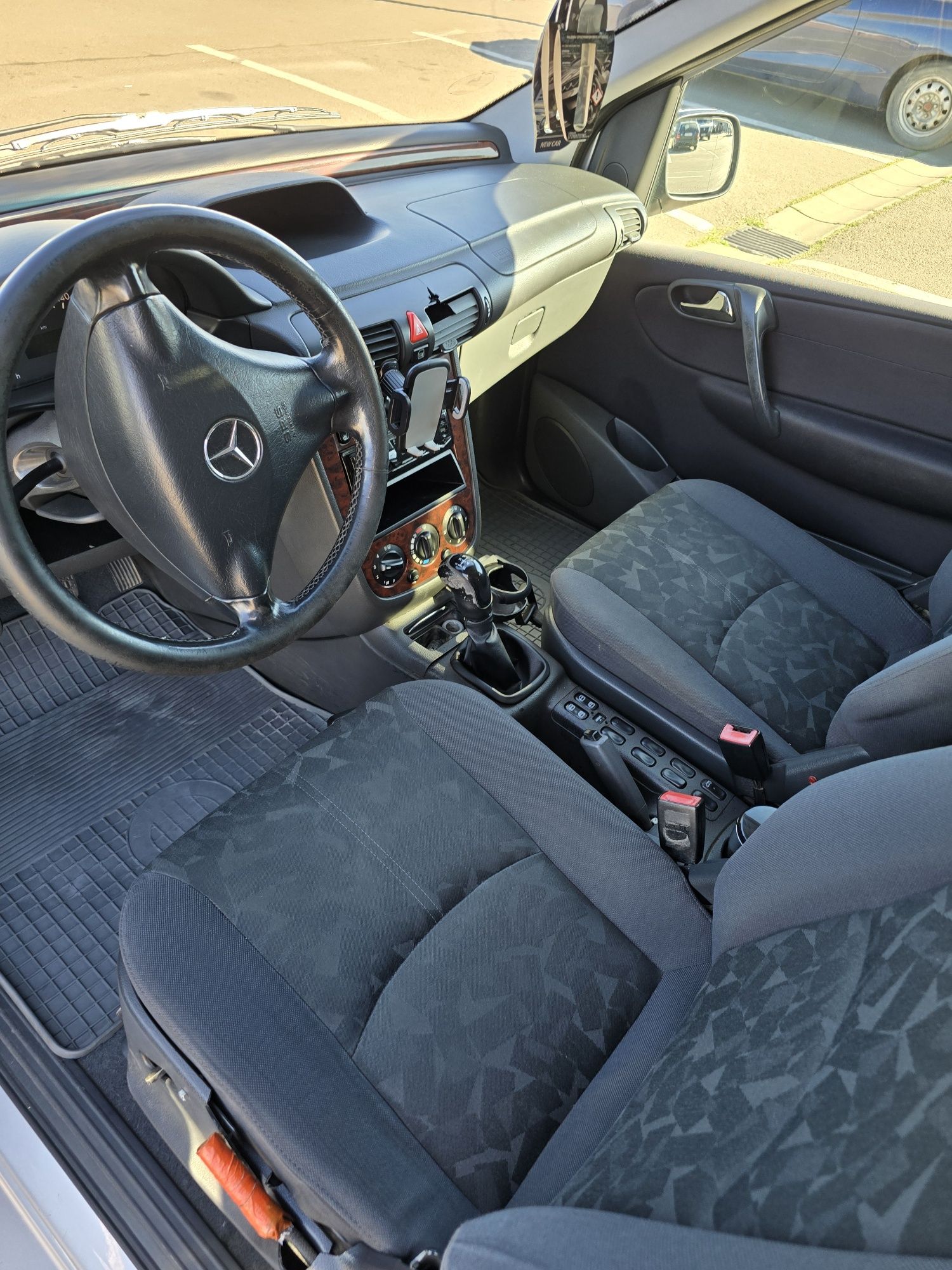 Mercedes-Benz Vaneo   1.7