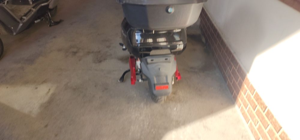 Skuter  BMW sfatlik