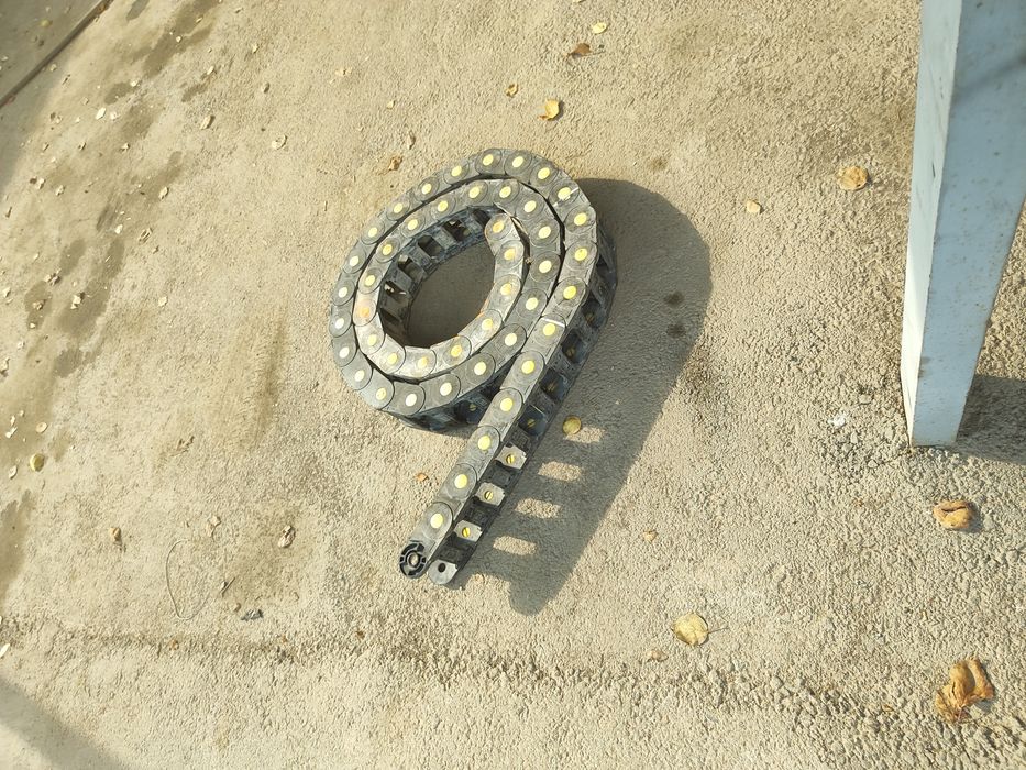 Гибкий кабельны цепь