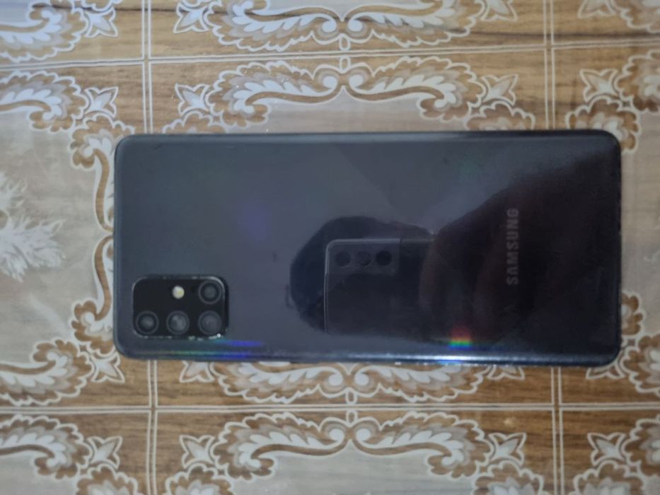 Samsung A 71.  6/128
