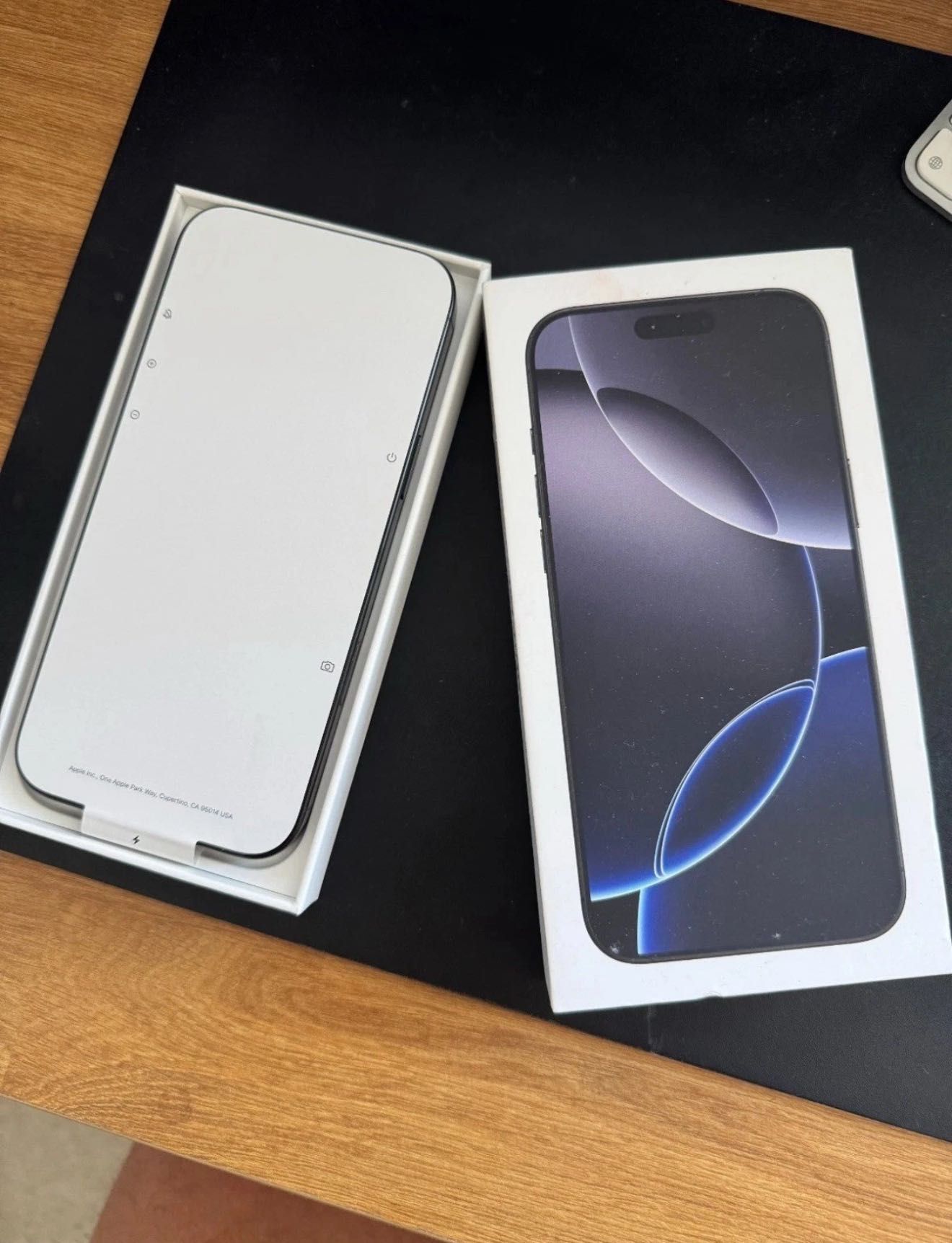 iPhone 16 pro max 512GB - 2 години гаранция