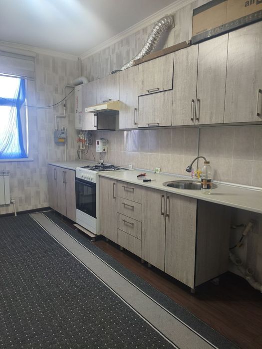 3хонали квартира Ижарага берилади