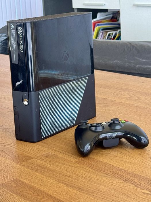 Xbox 360 E + Kinect