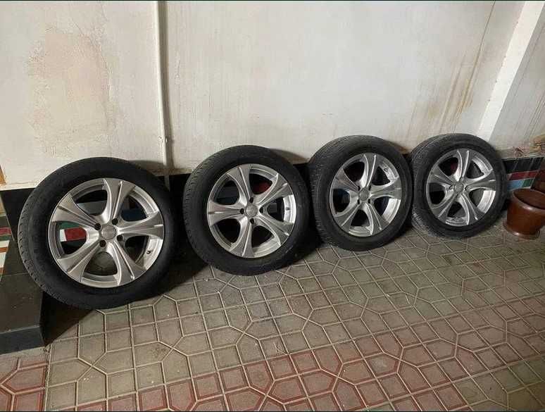 Продам диски в комплекте с летней резиной