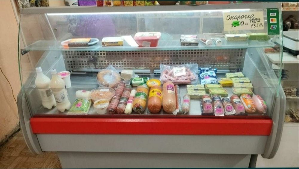 Продам витрину в рудном