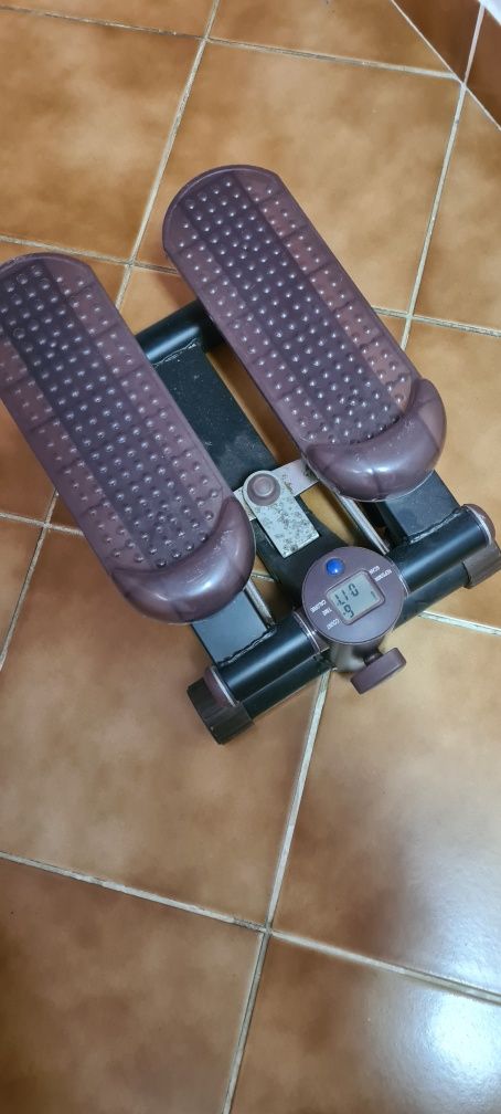 Stepper fitness utilizat