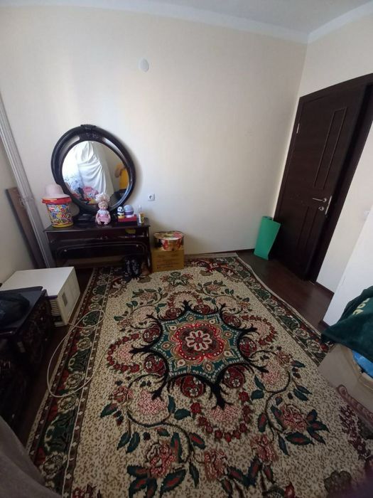 Сдается квартира на долгий срок только семье!!!