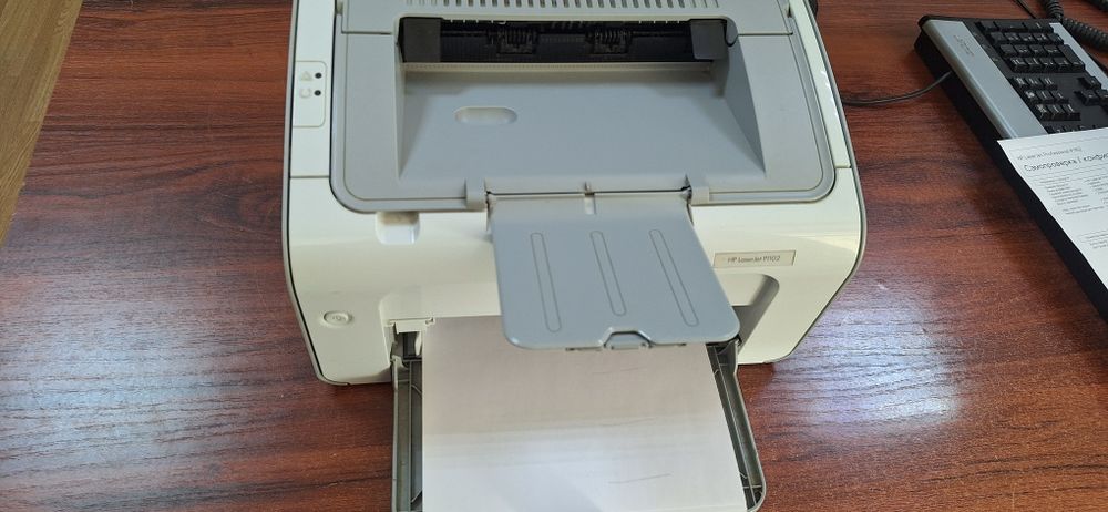 Продам принтер Hp P 1102