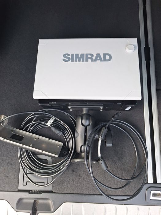 Sonar pescuit Simrad 12 NSS EVO 3S  sonda Lowrance 3in1