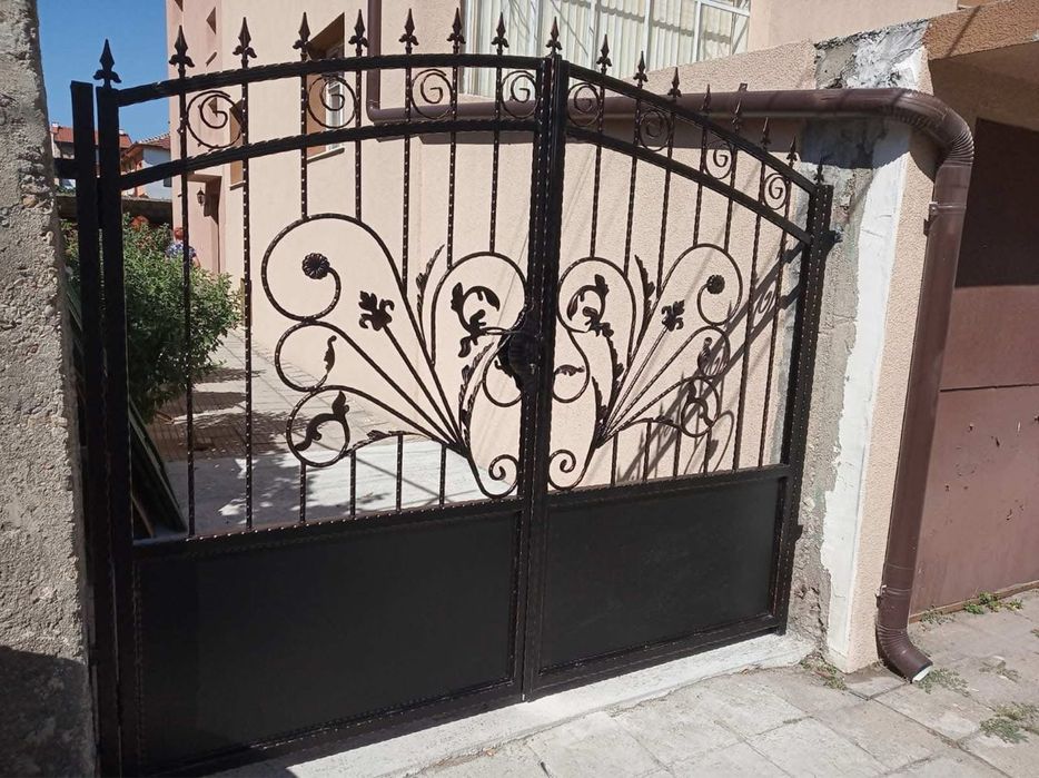 Ковано желязо- изработка и монтаж на врати и порти