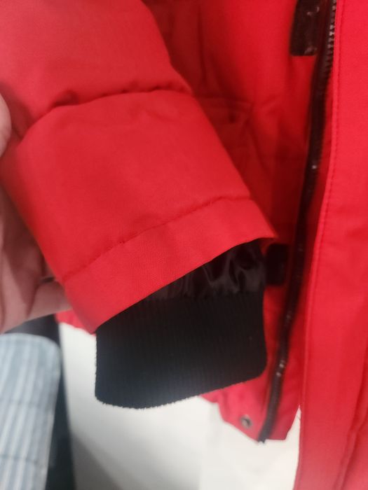 Яке Reserved 152 см 12 год като ново