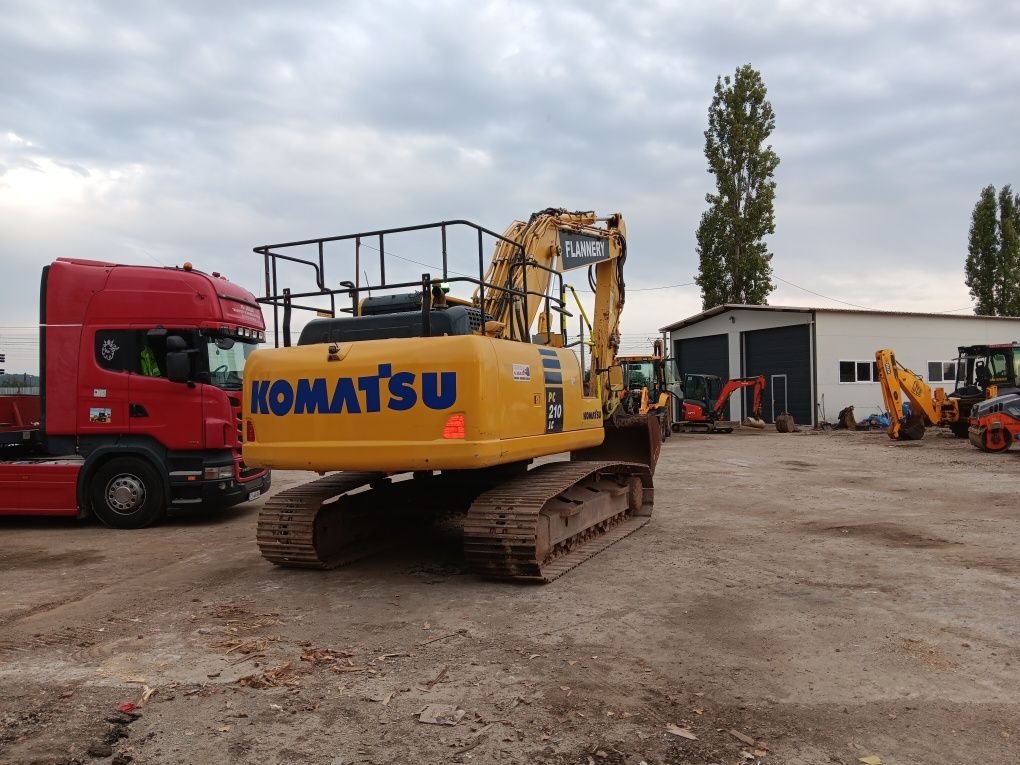 Vând excavator komatsu PC 210 LC