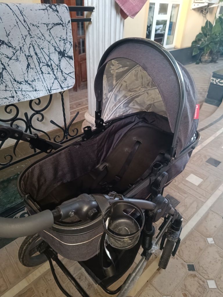 Продам коляску в отличном состоянии.