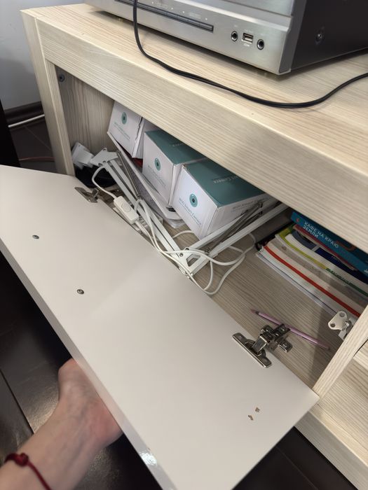 Comoda tv stil minimalistic