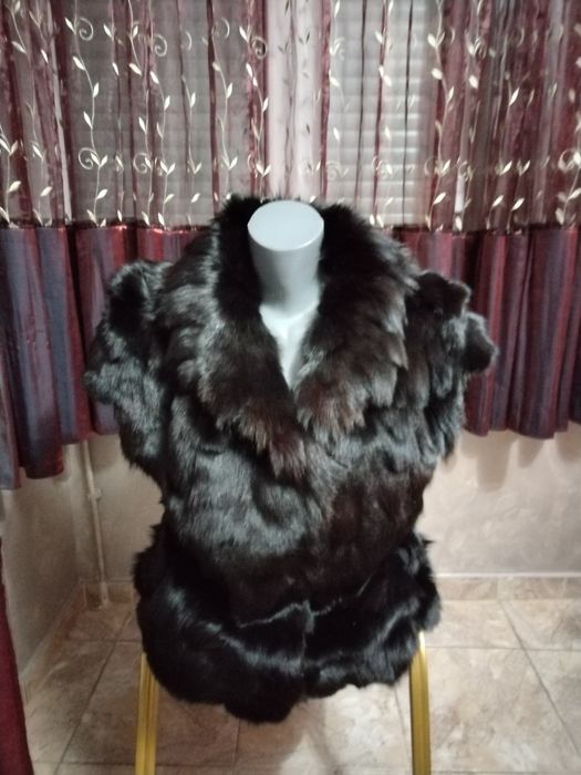 Дамски елеци от  лисица , яка от естесвен косъм  нови