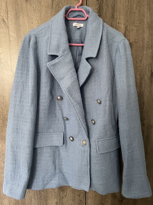 Светлосиньо сако на марката Lascana