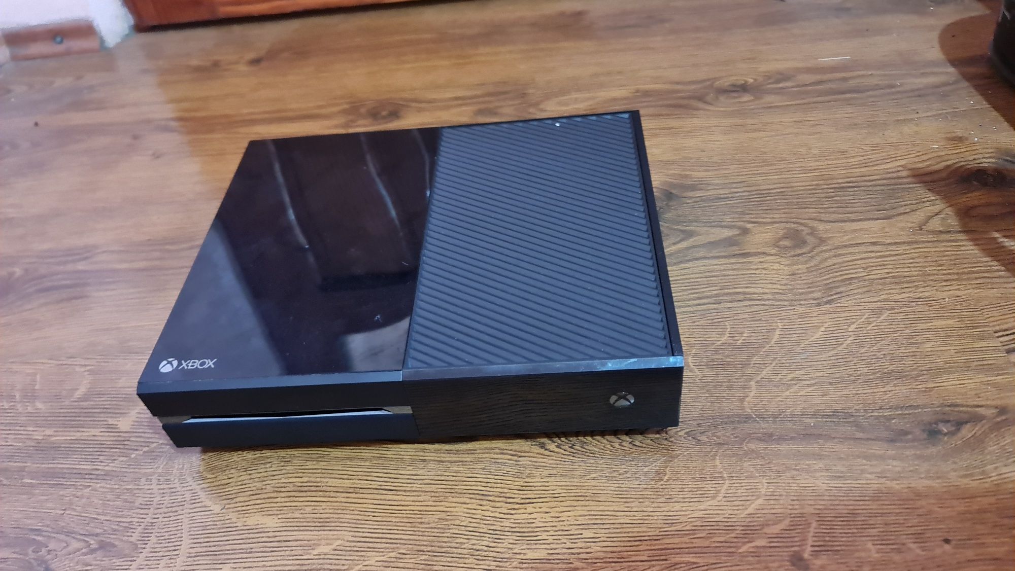 Vând xbox one 500 gb