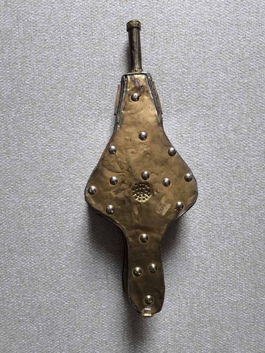 Продавам антикварна духалка с тугри Османска Империя