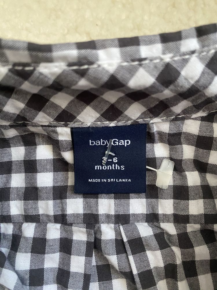 Дрешки за момченце Baby Gap 0-3,3-6