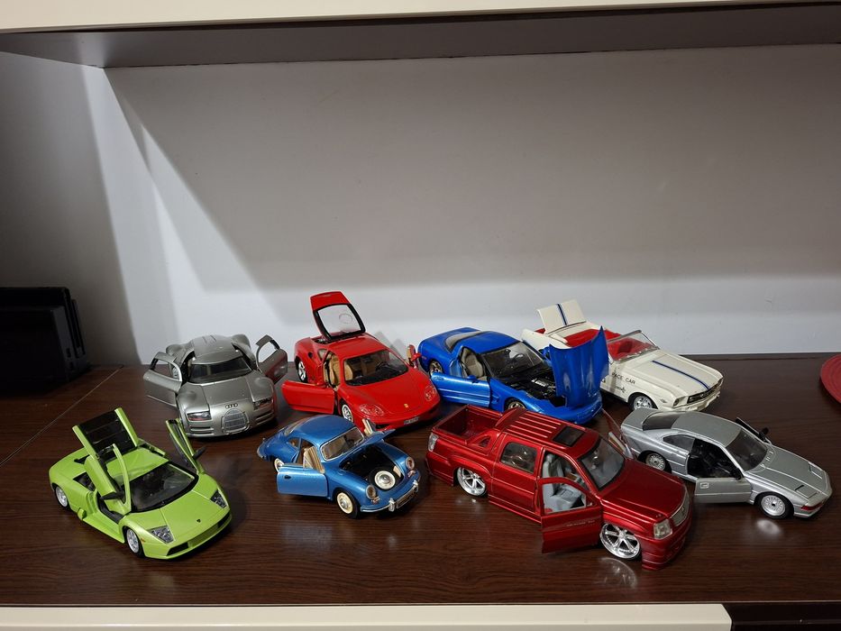 Machete auto din metal 1:18 ; 1:24