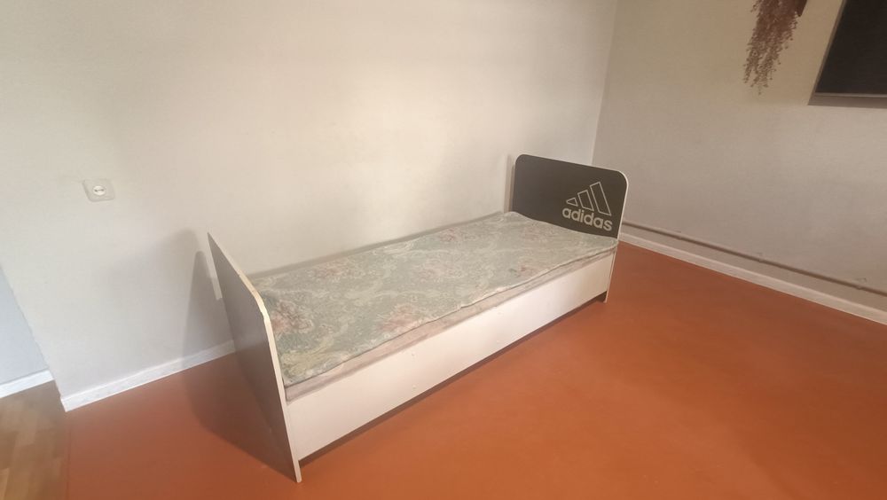 Кровать  хорошие состояние