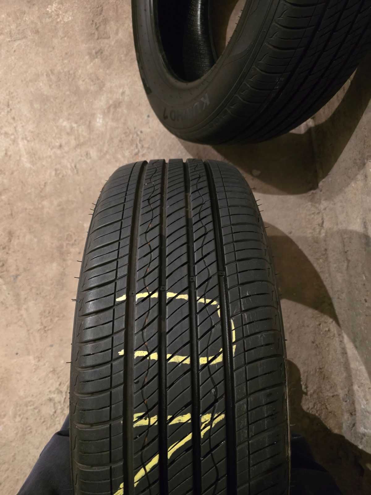 4 бр. 235/60/R18 - Kumho Crugen Premium/KL33 - от Santa Fe 2024