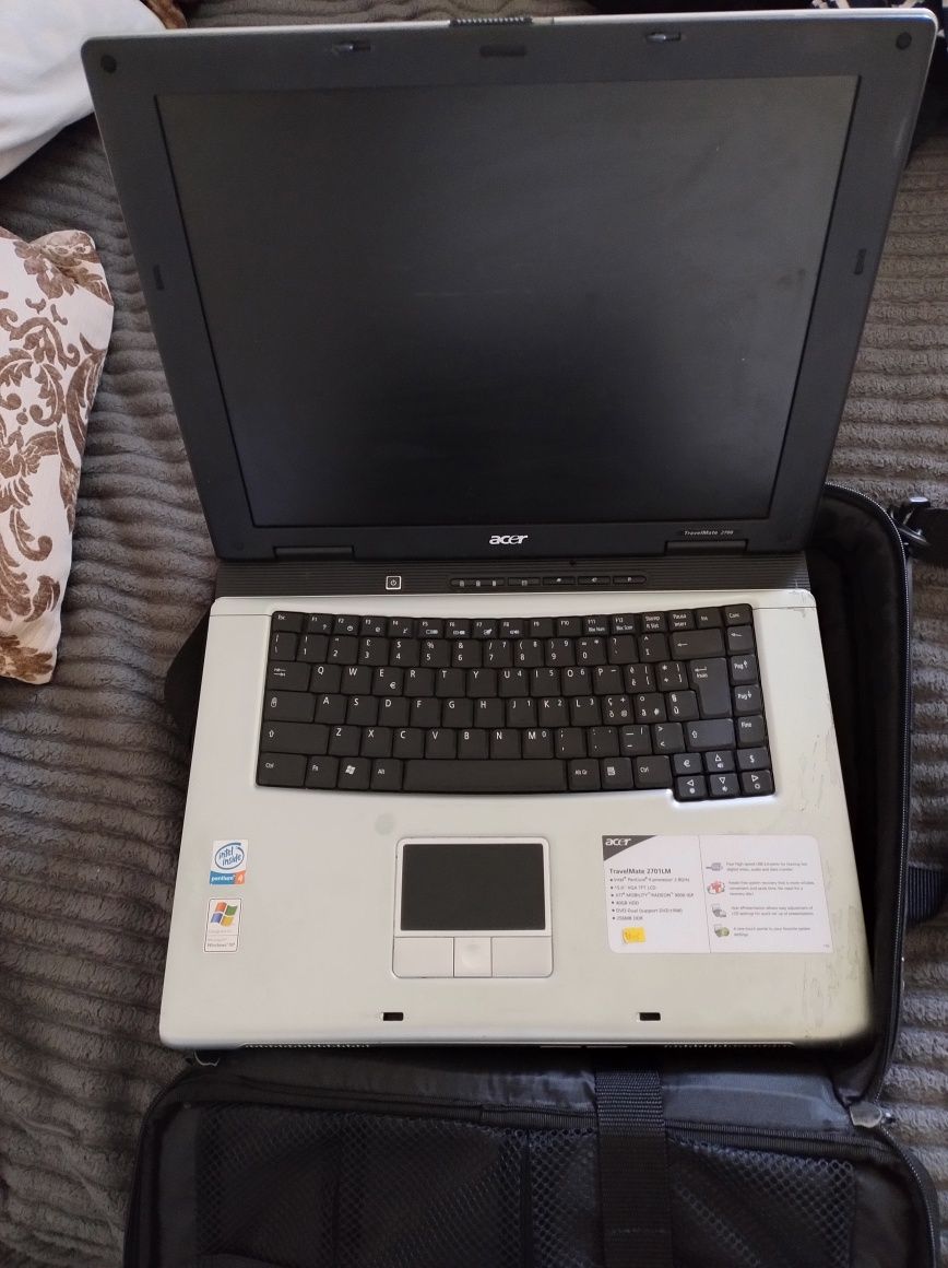 Laptop Acer     .