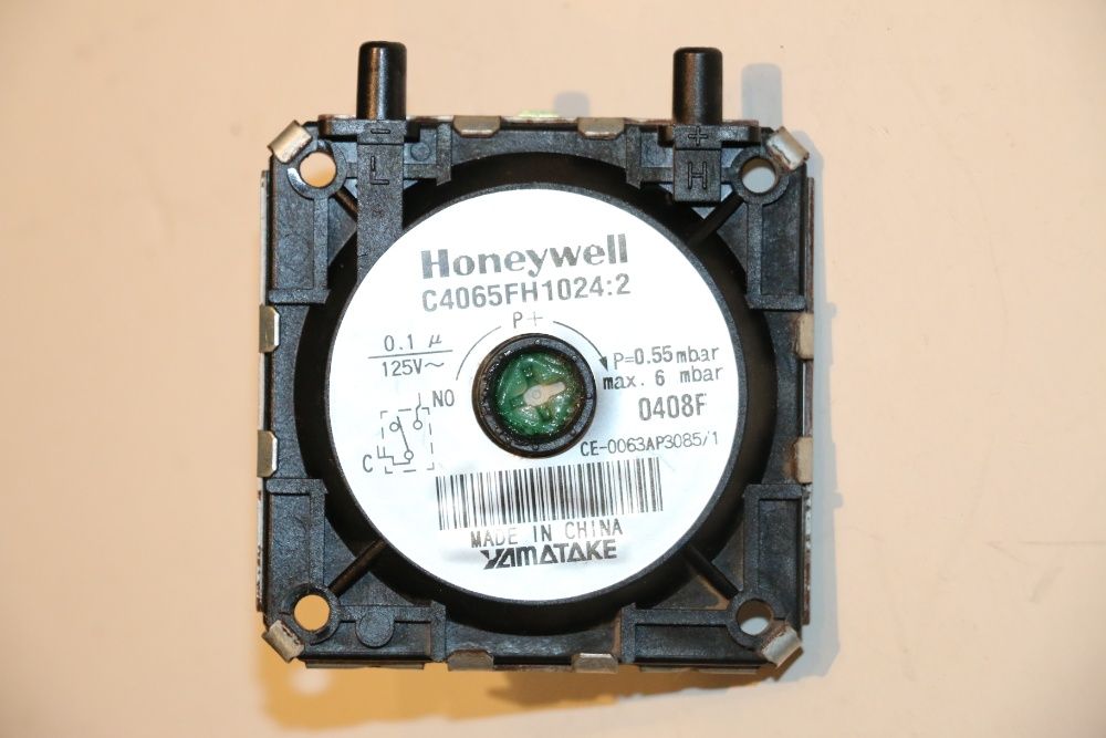 Presostat aer centrala Ariston UNO HoneyWell C4065FH1024:2 0.55 mbar