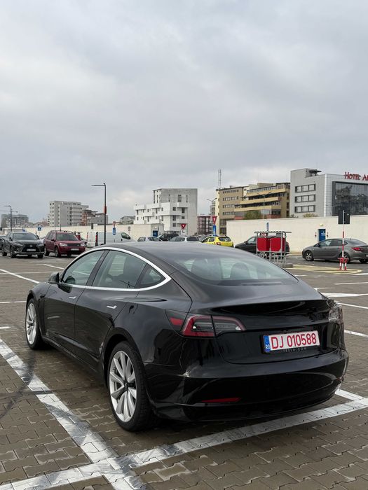 Vând Tesla Model 3 Long Range - AWD 2019