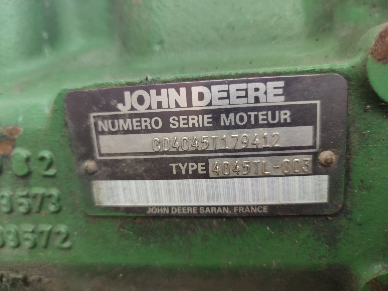 John Deere 2140.