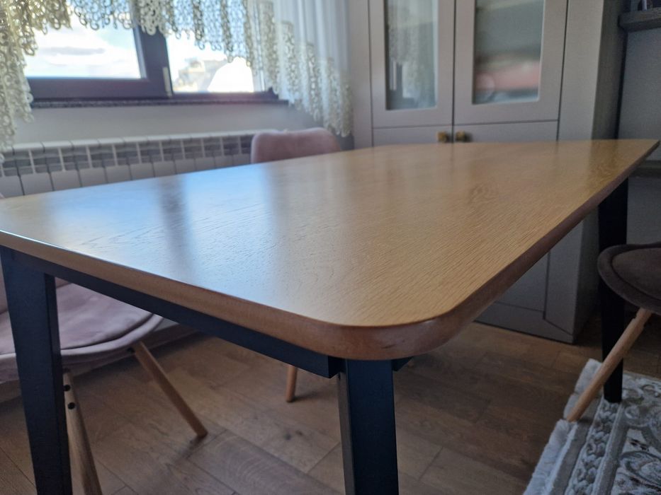 Set masa + 4 scaune Kastpur, Jysk