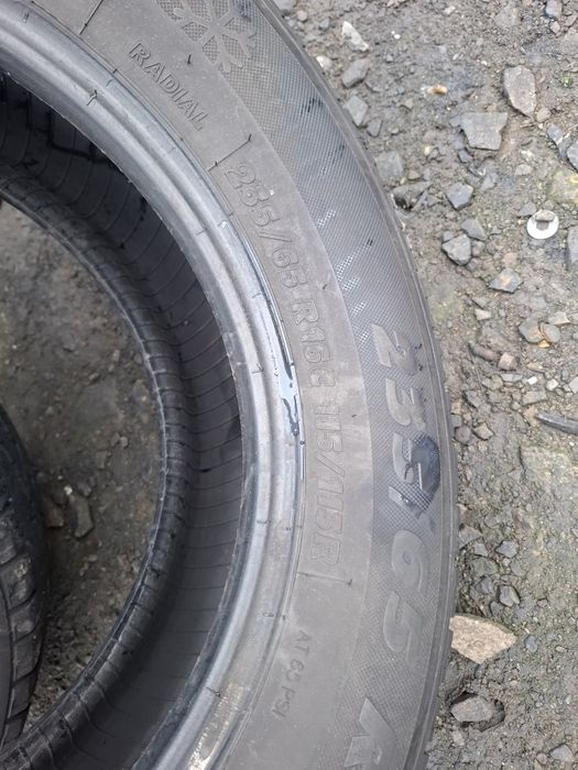Vand 2 anvelope 235 65 16 C serbing de iarna bune dot 2022