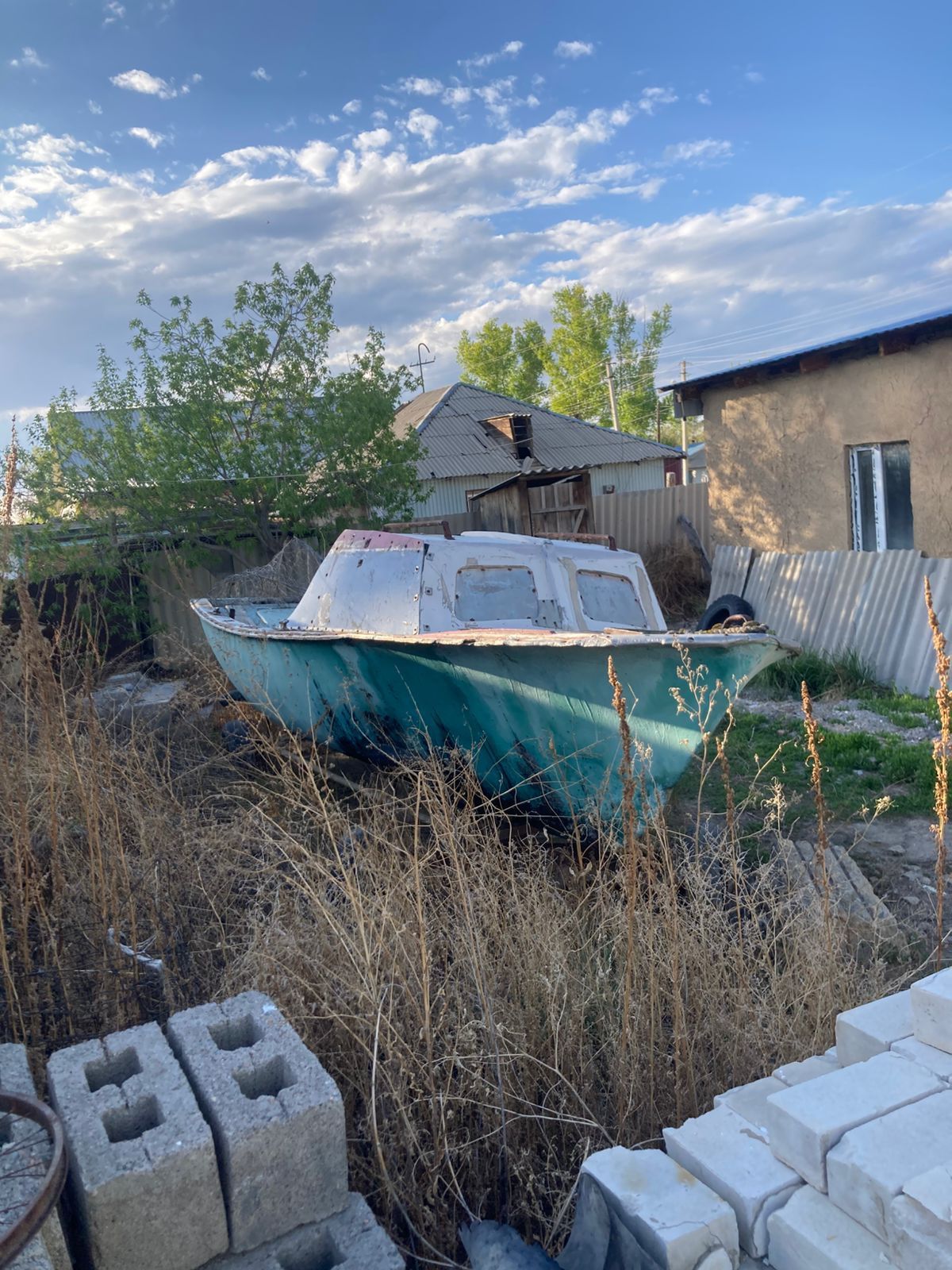 Продается лодка с мотором