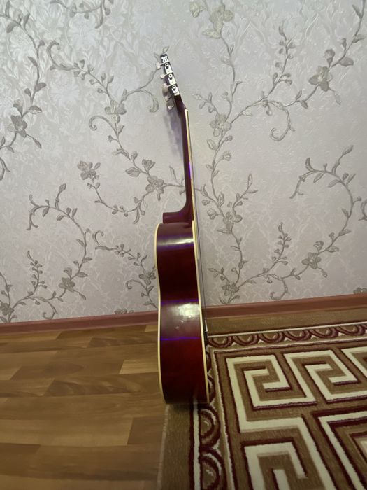 Gitara Model: SAR- 39. Made in P. R.C