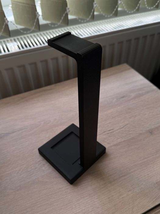 3Д принтирана стойка за слушалки