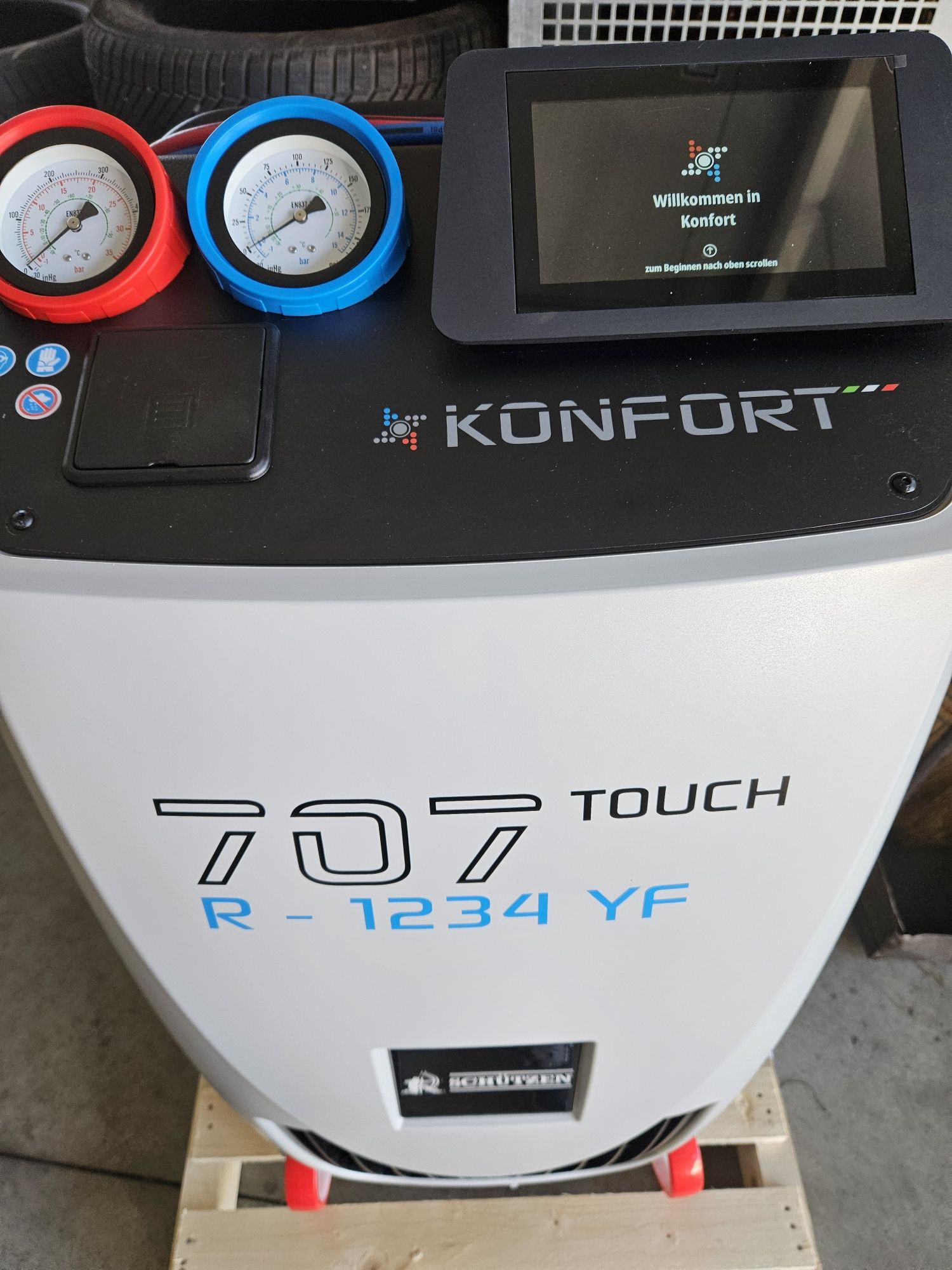 Incărcare freon auto R1234YF și R134A