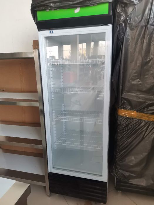 Vitrinali Muzlatkich – 2 metr balandlikda, $500