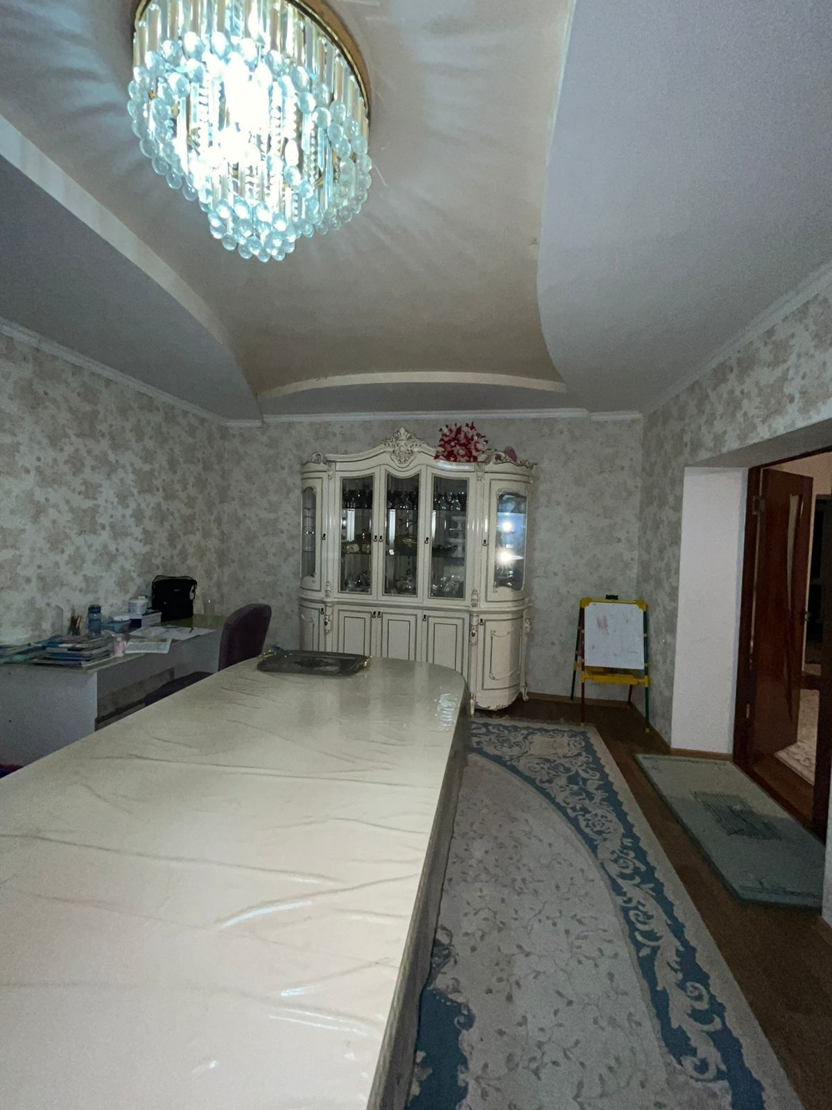 Продается дом по ул.Абдыбаева , дом из 6 ком, центральная канализация,