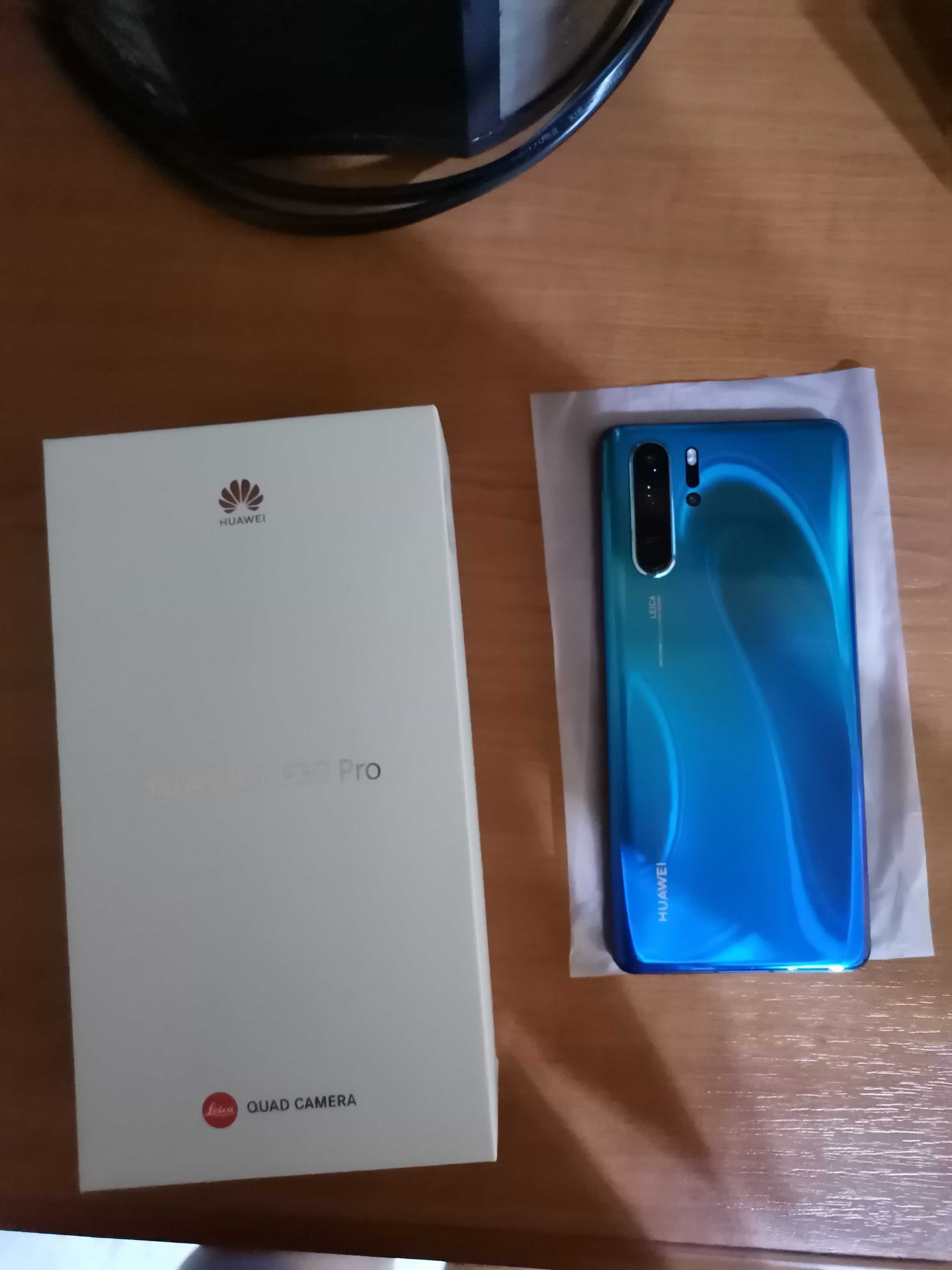 Huawei P30 Pro - 8/128 GB Перфектен. Без следи от употреба.