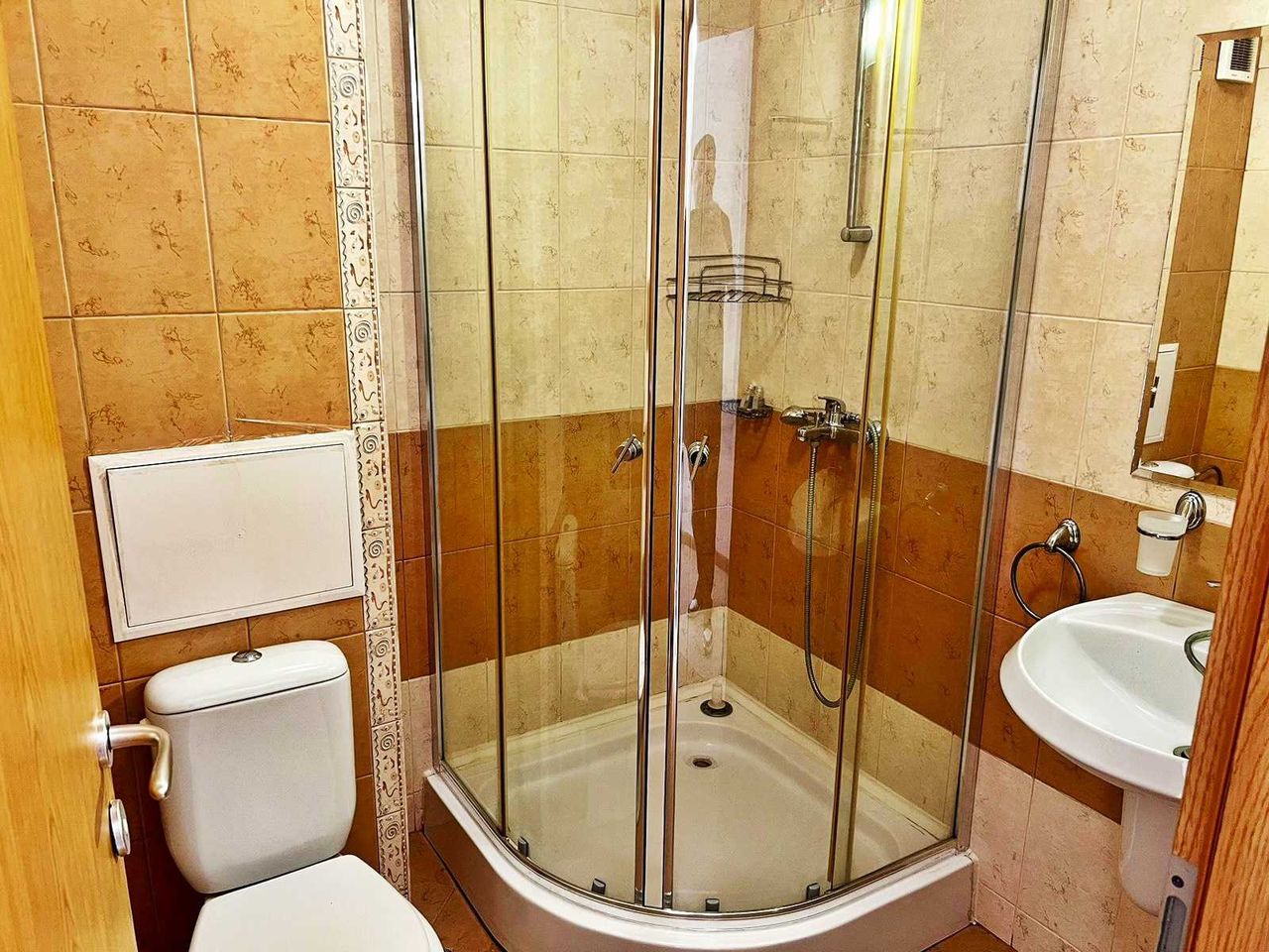 Продава се Тристаен апартамент в к.к. Слънчев бряг - 90 кв.м за 1045 €/кв.м - Снимка #11