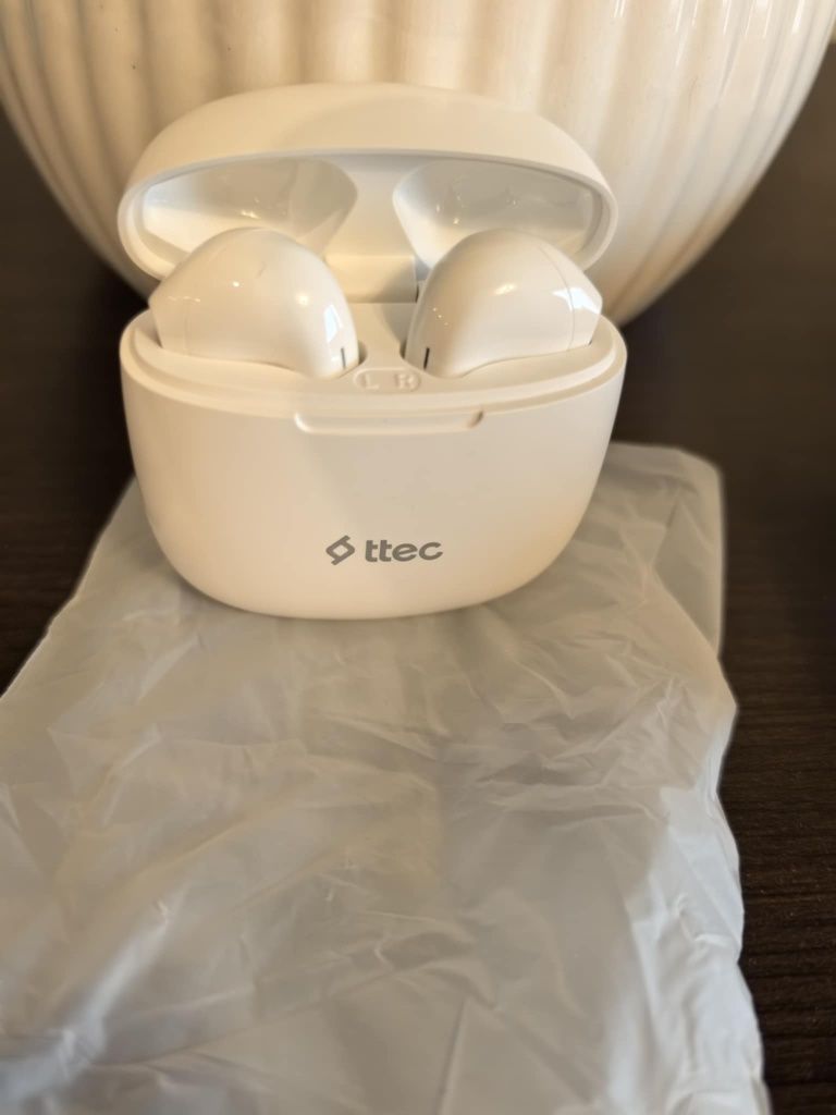 Чисто нови безжични слушалки  ttec.
